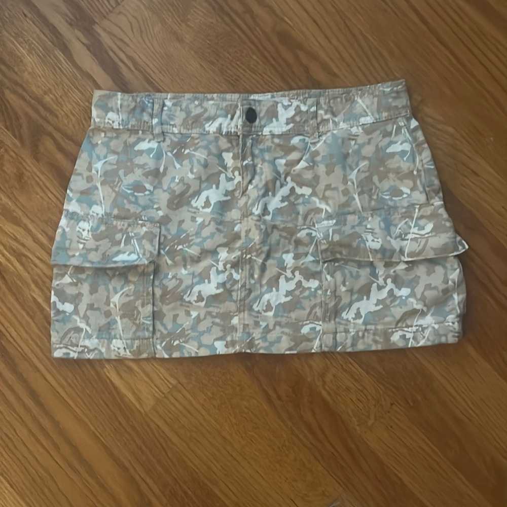 Cotton on cargo skirt camo